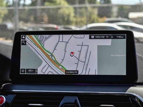 Used 2022 BMW M5 image 12