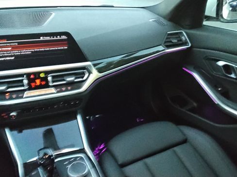 Used 2021 BMW 330i Sedan w/ Convenience Package image 21