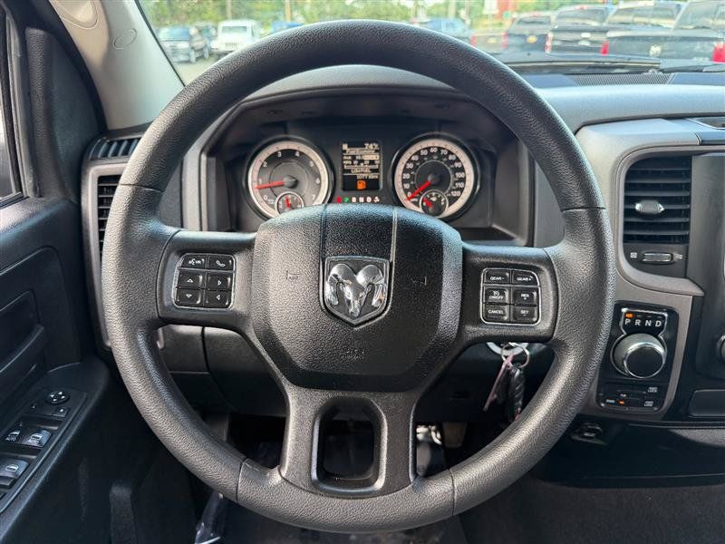 Used 2018 RAM 1500 Express AWD/4WD image 26
