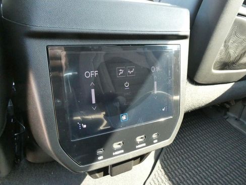 New 2026 GMC Yukon XL Denali Ultimate AWD/4WD image 16