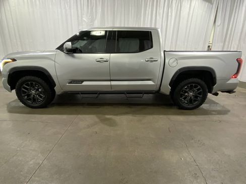 Used 2022 Toyota Tundra Platinum image 7
