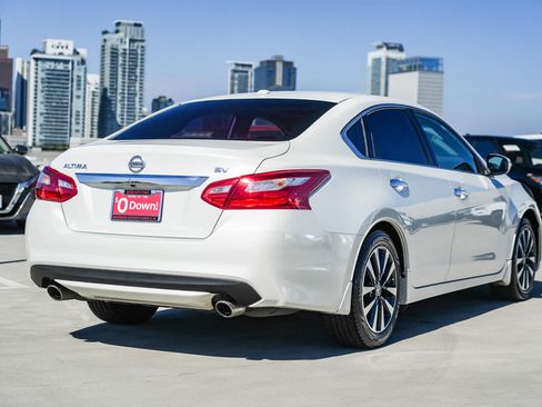 Used 2016 Nissan Altima 2.5 SV w/ Convenience Package FWD image 6