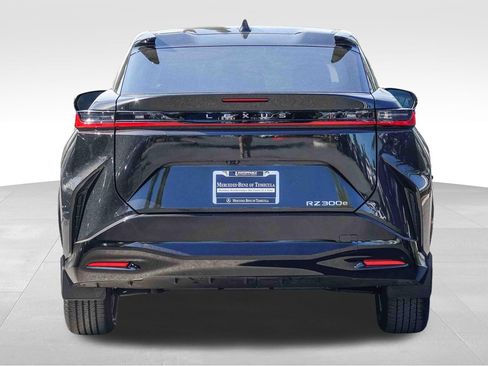 Used 2025 Lexus RZ 300e w/ Accessory Package (2T) image 5