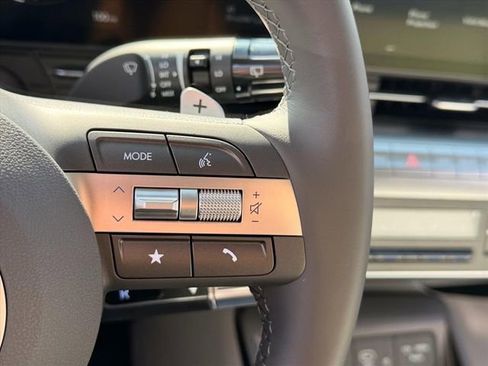 Used 2026 Hyundai Kona SEL Premium FWD image 21