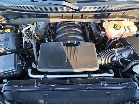 Used 2021 Chevrolet Suburban RST w/ Luxury Package image 23