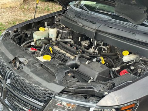 Used 2018 Dodge Journey SE w/ Popular Equipment Group FWD image 13