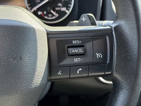 Used 2025 Nissan Rogue S image 23