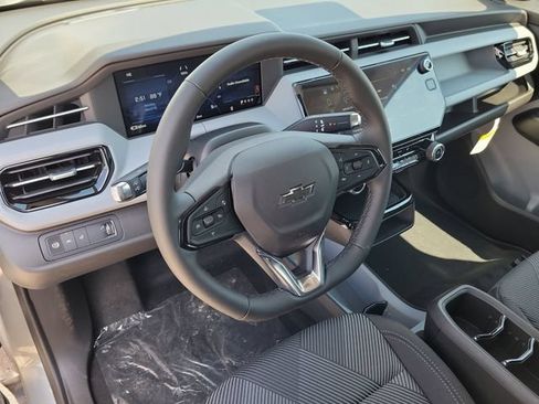 New 2027 Chevrolet Bolt LT w/ Comfort Package FWD image 16