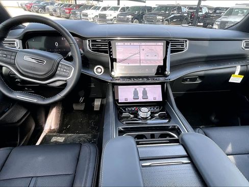 New 2026 Jeep Grand Wagoneer Summit image 6