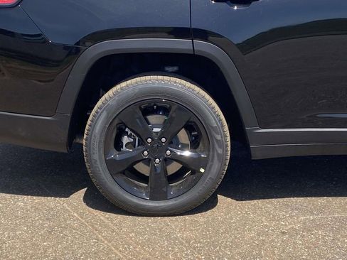 New 2026 Jeep Grand Cherokee L Limited AWD/4WD image 37