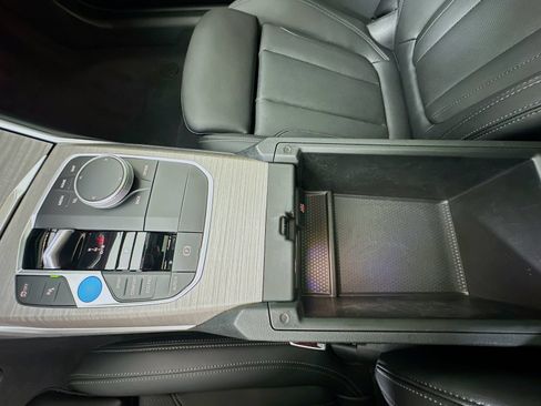 Used 2025 BMW i4 eDrive40 RWD image 29