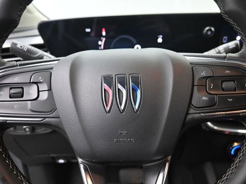 Used 2025 Buick Encore GX Preferred AWD/4WD image 14