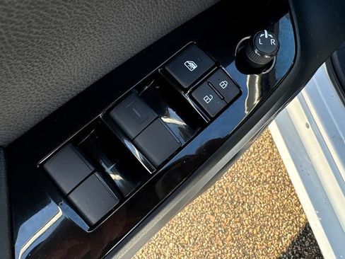 Certified 2021 Toyota Prius Prime Limited image 27