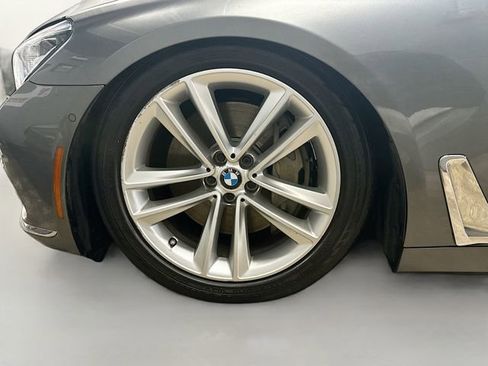 Used 2016 BMW 750i xDrive image 33