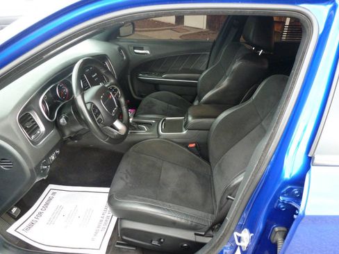 Used 2018 Dodge Charger R/T Scat Pack w/ Dynamics Package RWD image 21