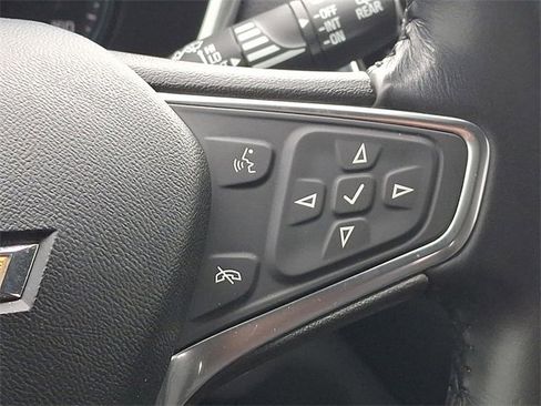 Used 2020 Chevrolet Equinox LT image 17