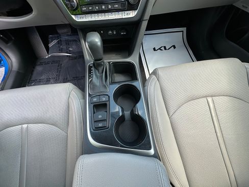 Used 2018 Hyundai Sonata Limited w/ Limited Ultimate Package 03 FWD image 24