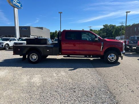 Used 2024 Ford F350 Lariat AWD/4WD image 9