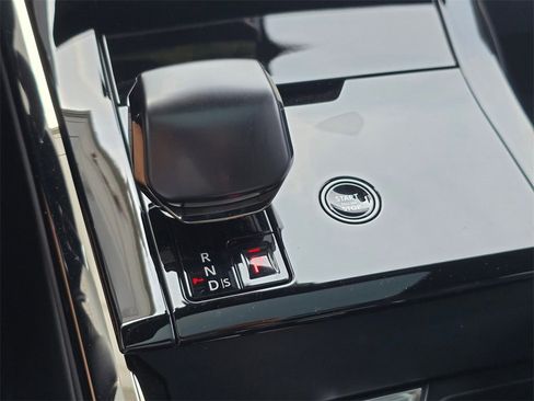 New 2025 Land Rover Range Rover Sport SV Edition Two image 15