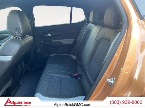 Used 2025 Buick Envista Preferred image 13