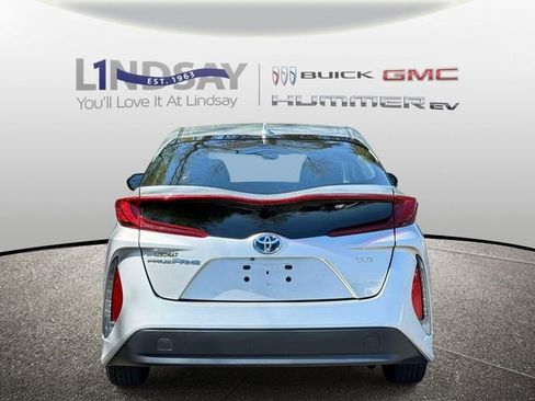 Used 2022 Toyota Prius Prime XLE FWD image 3