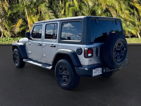 Used 2018 Jeep Wrangler Unlimited Sport AWD/4WD image 7
