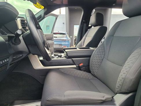 Used 2025 Toyota Tundra SR5 AWD/4WD image 17