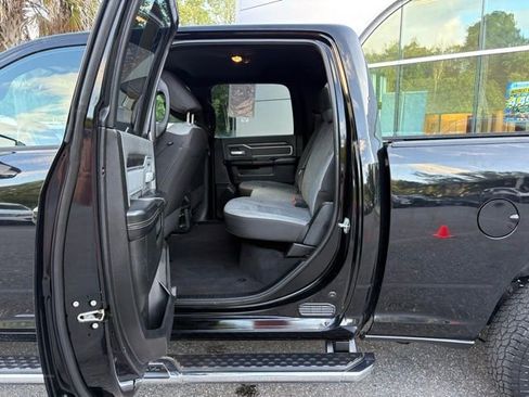Used 2021 RAM 2500 Big Horn AWD/4WD image 25
