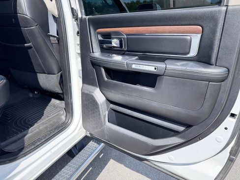 Used 2016 RAM 2500 Laramie w/ Convenience Group AWD/4WD image 16