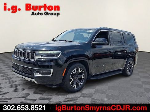 Used 2024 Jeep Wagoneer Series III AWD/4WD image 3