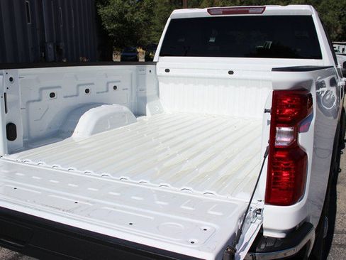 Used 2024 Chevrolet Silverado 2500 LT w/ Convenience Package AWD/4WD image 15