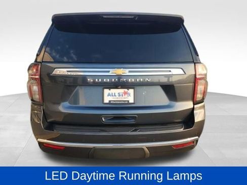 Used 2021 Chevrolet Suburban LS image 9