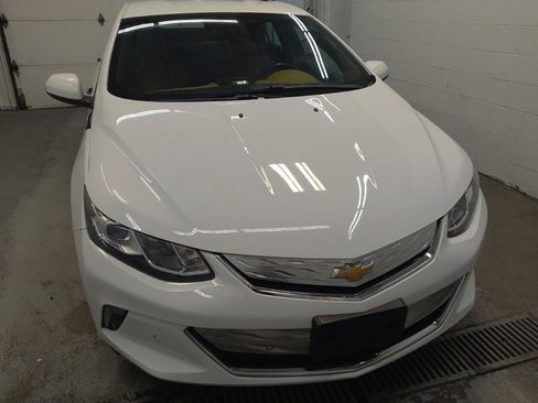Used 2017 Chevrolet Volt Premier w/ Driver Confidence II Package FWD image 14
