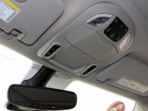Used 2023 Chrysler Pacifica Limited FWD image 24