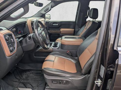 Used 2019 Chevrolet Silverado 1500 High Country w/ Technology Package AWD/4WD image 14