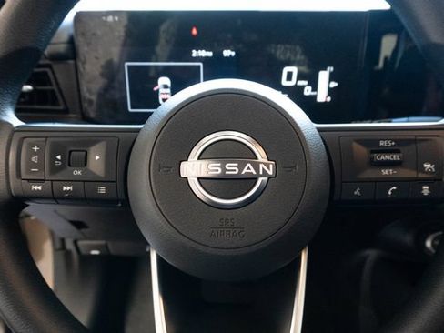 Used 2025 Nissan Kicks S AWD/4WD image 19
