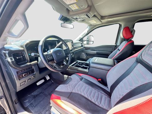 Used 2024 Ford F250 Lariat w/ Lariat Ultimate Package AWD/4WD image 11