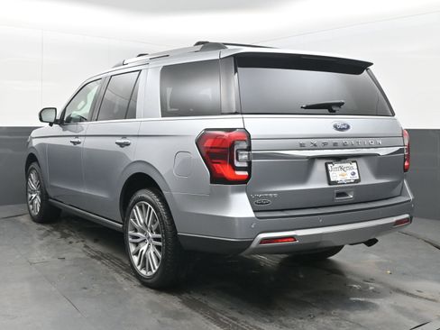 Used 2022 Ford Expedition Limited image 8