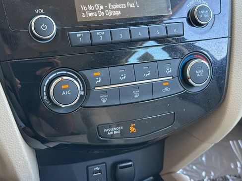 Used 2014 Nissan Rogue S AWD/4WD image 19