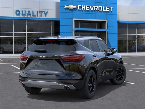 Used 2026 Chevrolet Blazer LT w/ Midnight/Sport Edition FWD image 4