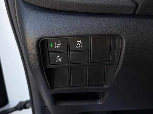 Used 2020 Honda CR-V LX image 24