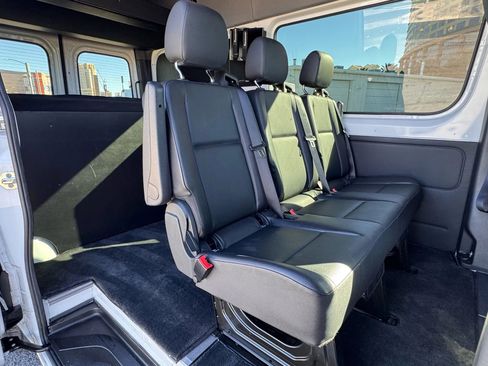 Used 2021 Mercedes-Benz Sprinter 2500 image 16