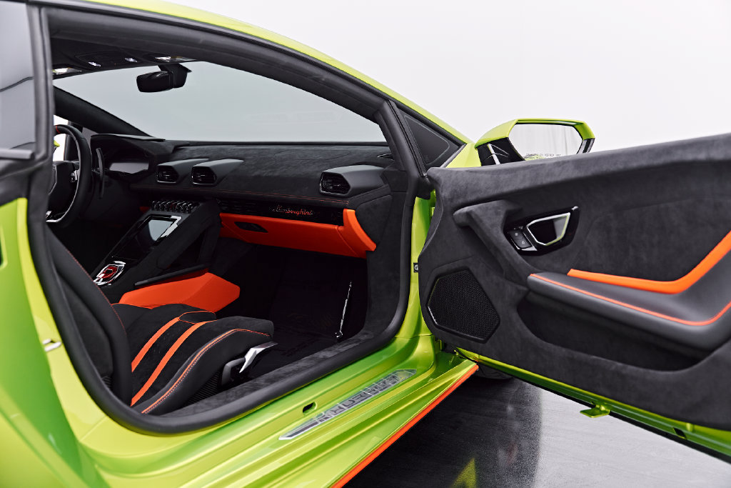Used 2023 Lamborghini Huracan Tecnica RWD image 40
