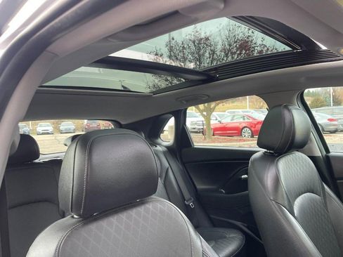 Used 2020 Hyundai Elantra GT w/ Style Package 02 image 9