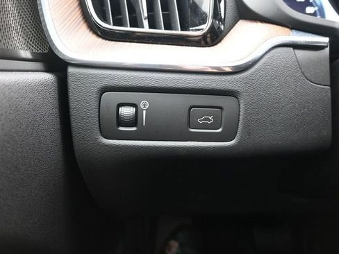 Used 2020 Volvo XC60 T5 Inscription w/ Protection Package Premier image 26