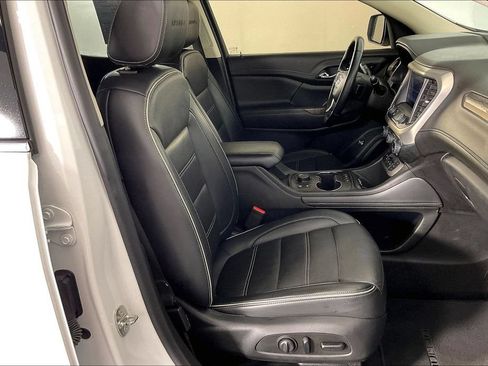 Used 2023 GMC Acadia Denali FWD image 9