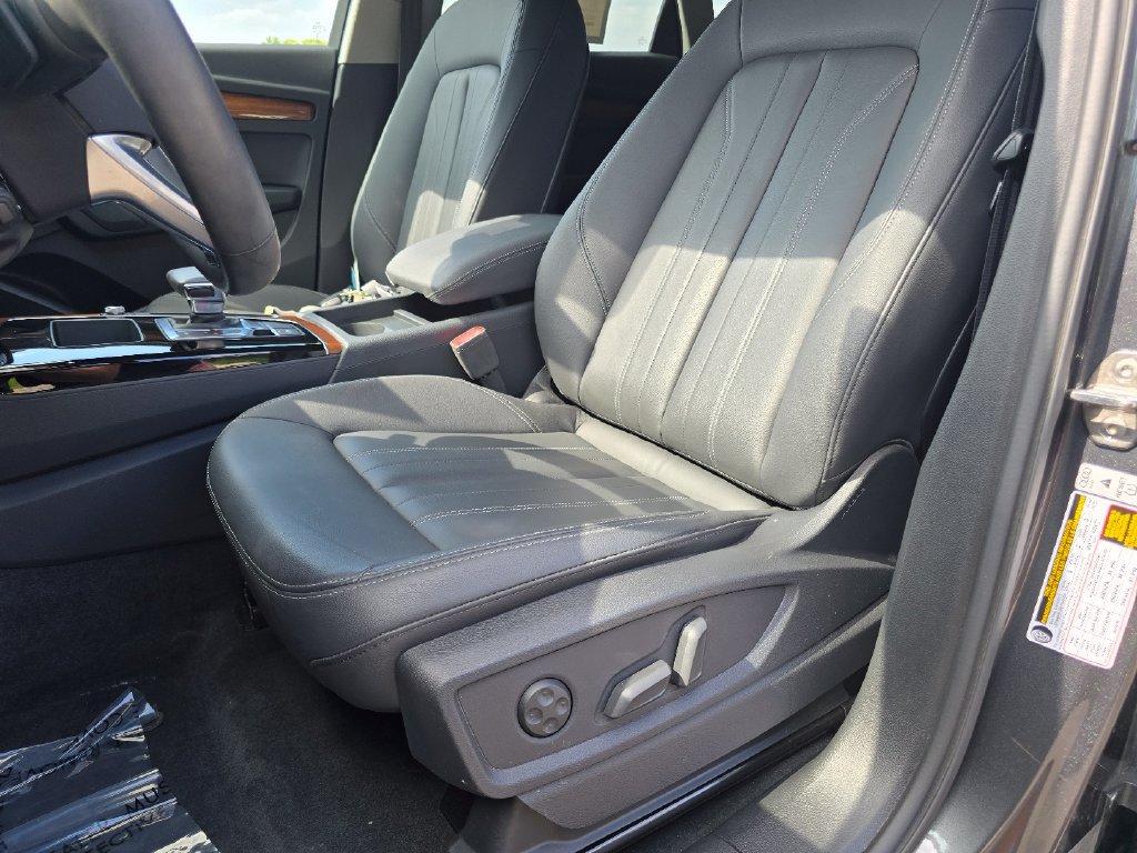 Certified 2023 Audi Q5 2.0T Premium w/ Convenience Package AWD/4WD image 20