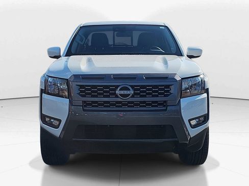 Used 2025 Nissan Frontier SV w/ SV Convenience Package image 9