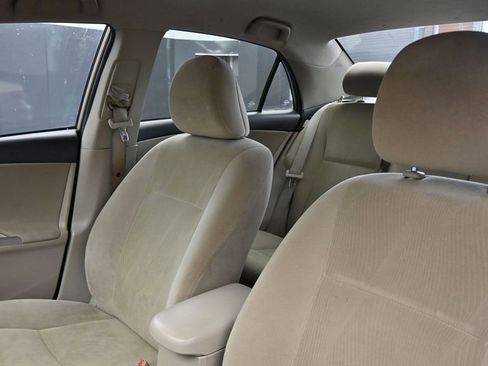 Used 2011 Toyota Corolla LE FWD image 23
