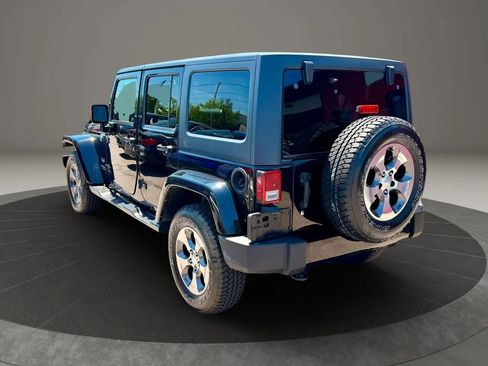 Used 2016 Jeep Wrangler Unlimited Sahara w/ Connectivity Group AWD/4WD image 7